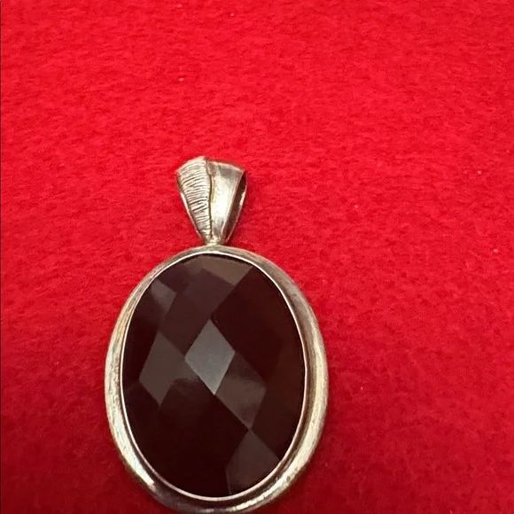 Sleek Large 925 Silver Faceted Hematite Oval Pendant - Picture 8 of 8